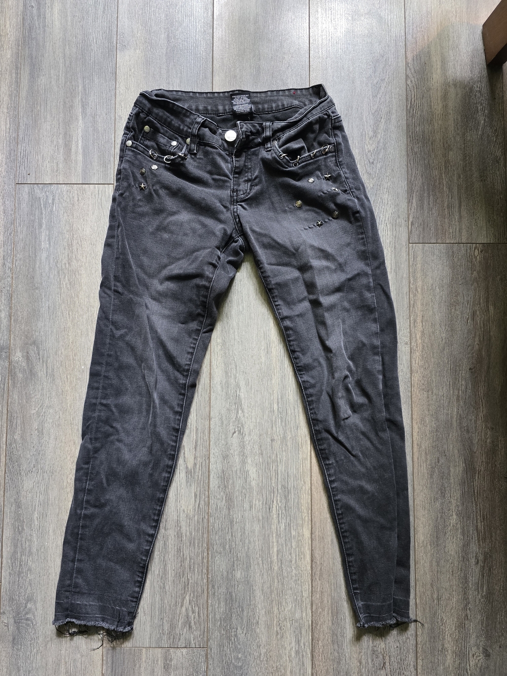 ๐3/$30 Black Studded Skinny Jeans
